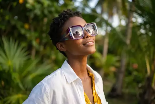 Lunettes Ana Hickmann - detail - surf a longarisse - lac-de-lacanau