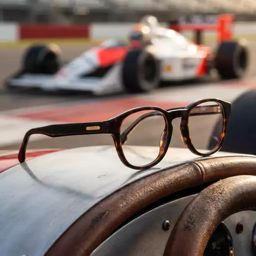 Lunettes Carrera - detail - ecole de surf a le moutchic